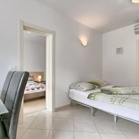 Alpa-4 By Interhome Apartament Umag