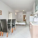 Alpa-4 By Interhome אומאג